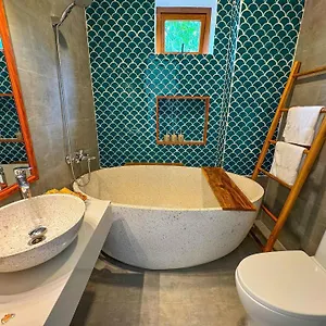 Blue Tropical House Bed & Breakfast Hoi An